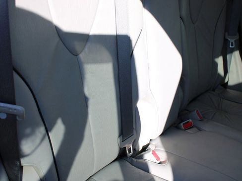 Used 2013 Toyota Venza Limited image 17