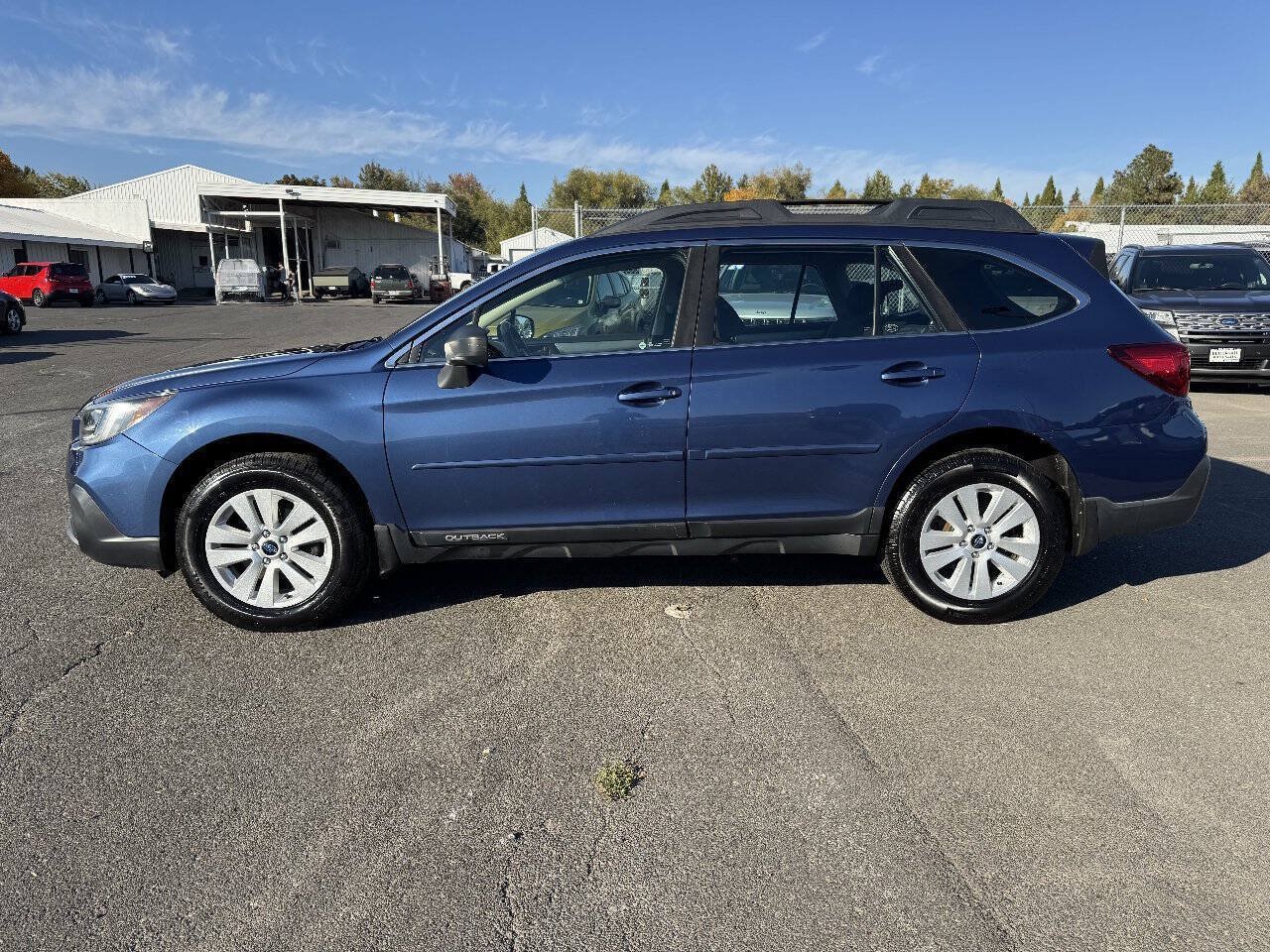 Used 2019 Subaru Outback 2.5i AWD/4WD image 2