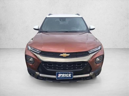 Used 2021 Chevrolet TrailBlazer ACTIV w/ Convenience Package FWD image 2