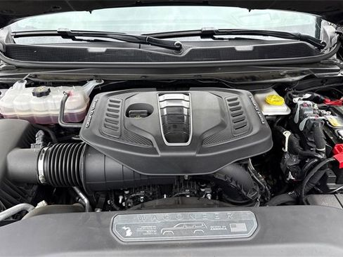 Used 2025 Jeep Grand Wagoneer L Series III w/ Rear Seat Video Group 1 image 11