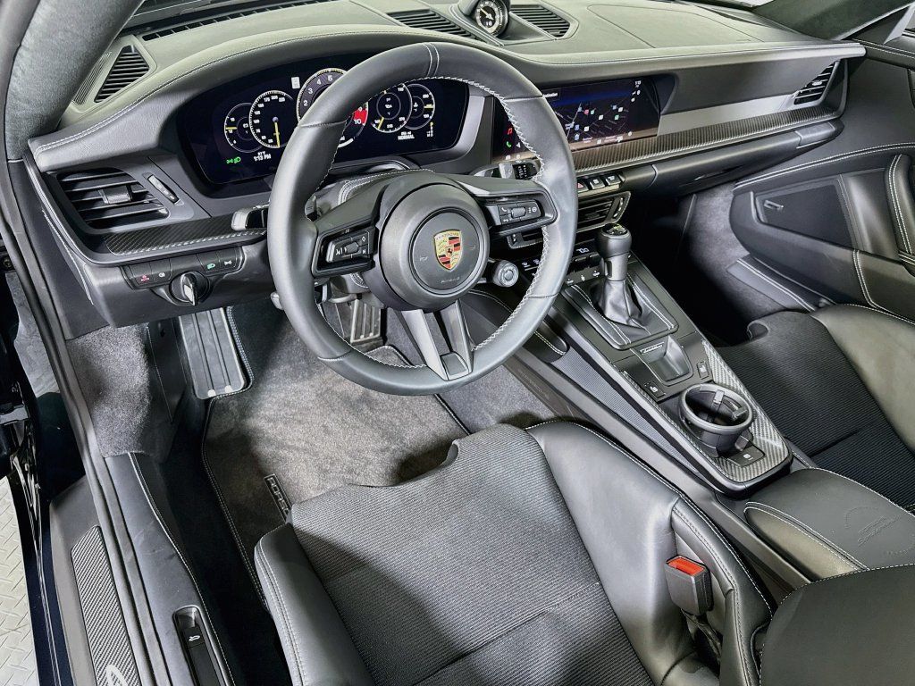 Certified 2026 Porsche 911 GT3 RWD image 4