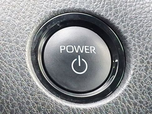 Used 2025 Toyota Camry SE image 22