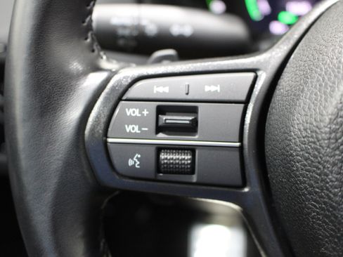 Used 2025 Honda Accord Sport image 9