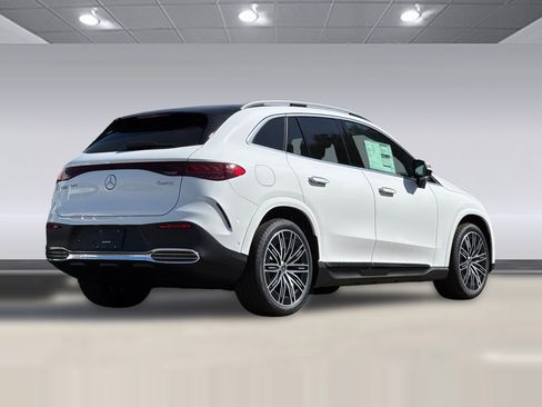 Used 2026 Mercedes-Benz EQE 320 4MATIC SUV image 9