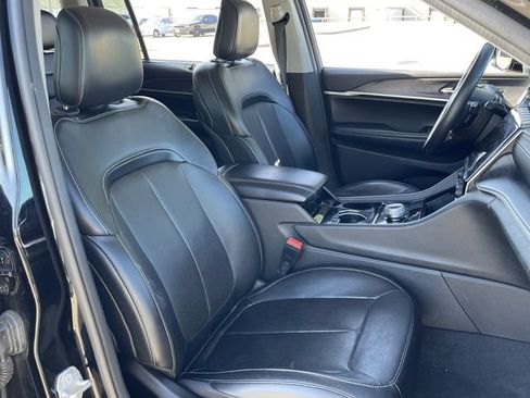 Used 2022 Jeep Grand Cherokee L Limited w/ Luxury Tech Group II RWD image 26