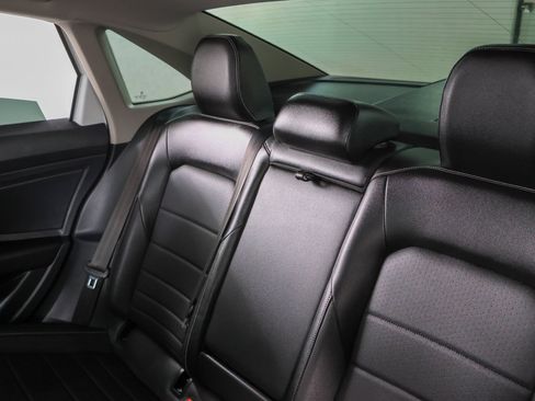 Used 2023 Volkswagen Jetta SE w/ Panoramic Sunroof Package FWD image 25