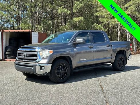 Used 2014 Toyota Tundra SR5 w/ SR5 Upgrade Package image 3