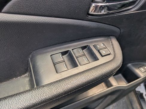Used 2017 Honda Pilot Touring image 10