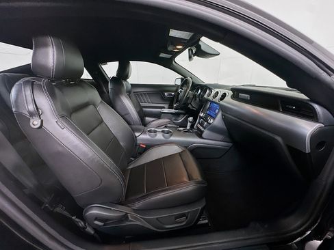 Used 2022 Ford Mustang Premium image 27