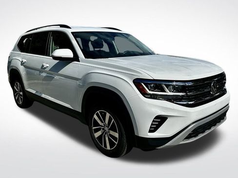 Certified 2023 Volkswagen Atlas SE image 2