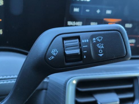 Used 2024 Ford Mustang GT Premium image 38