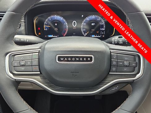 Used 2022 Jeep Wagoneer Series III AWD/4WD image 24