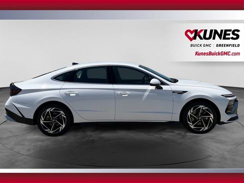 Used 2026 Hyundai Sonata SEL FWD image 12