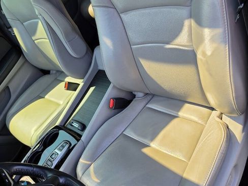 Used 2020 Honda Pilot Touring image 19