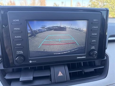 Used 2021 Toyota RAV4 XLE image 21