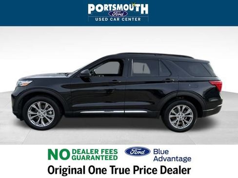 Used 2022 Ford Explorer XLT w/ Equipment Group 202A image 2