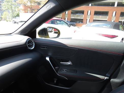 Certified 2022 Mercedes-Benz CLA 250 4MATIC image 17