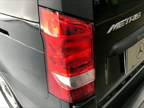 Used 2019 Mercedes-Benz Metris Passenger image 24
