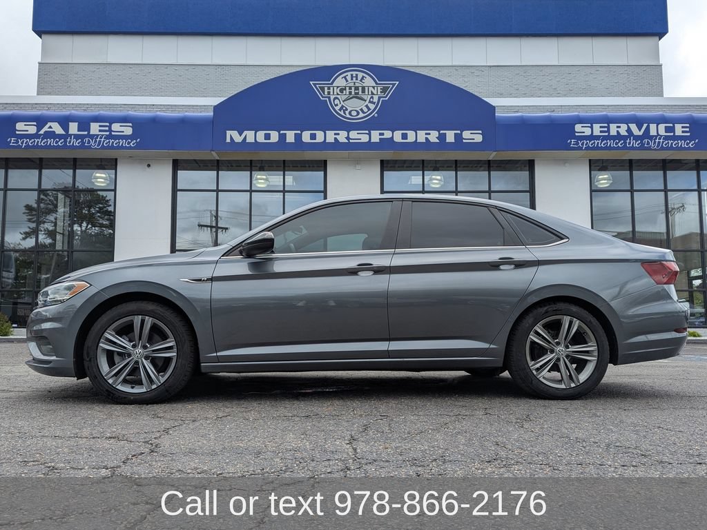 Used 2020 Volkswagen Jetta R-Line FWD image 1