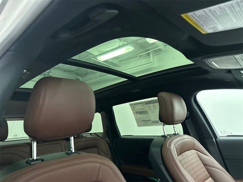 Used 2026 Lincoln Nautilus Reserve w/ Jet Appearance Package image 13