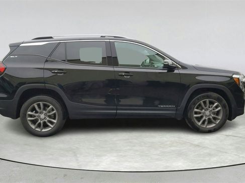 Used 2024 GMC Terrain SLT image 7