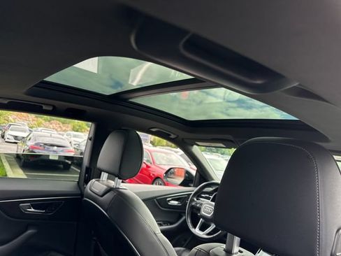 Used 2019 Audi Q8 Premium w/ Convenience Package AWD/4WD image 30