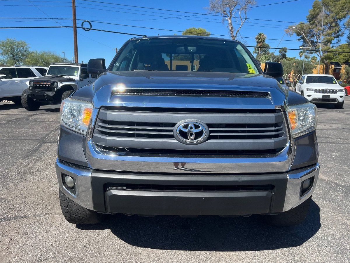 Used 2014 Toyota Tundra SR5 w/ SR5 Upgrade Package AWD/4WD image 8