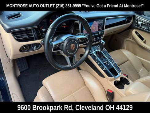 Used 2020 Porsche Macan AWD/4WD image 11