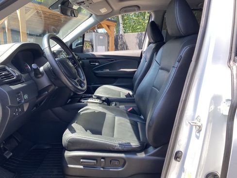 Used 2021 Honda Pilot Touring image 15