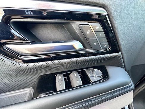 New 2025 GMC Sierra EV Denali image 18