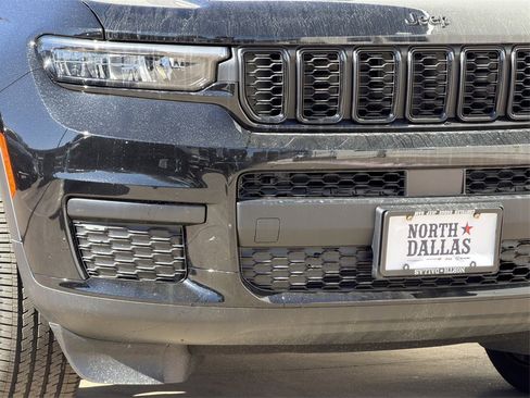 New 2025 Jeep Grand Cherokee L Altitude image 7