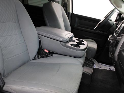 Used 2017 RAM 1500 Express w/ Express Value Package RWD image 20