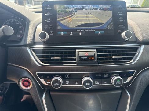 Used 2019 Honda Accord Touring image 22