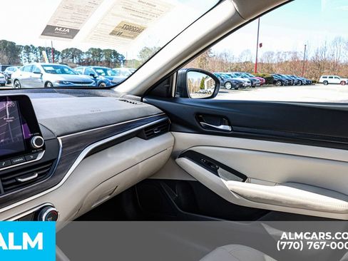 Used 2025 Nissan Altima 2.5 SV image 43