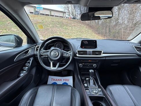Used 2018 MAZDA MAZDA3 Touring image 10