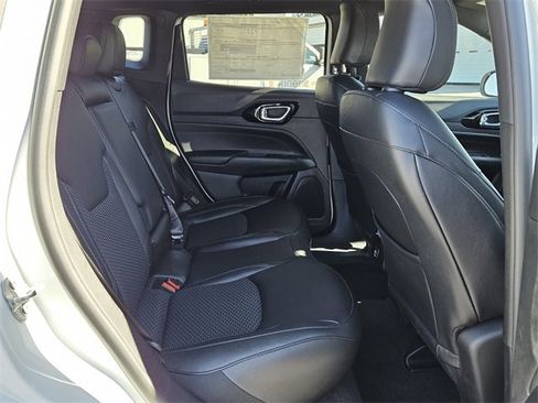 Used 2025 Jeep Compass Latitude w/ Altitude Special Edition image 14