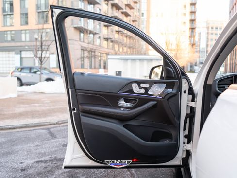 Used 2020 Mercedes-Benz GLS 450 4MATIC image 45