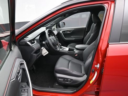 Certified 2025 Toyota RAV4 XSE image 9