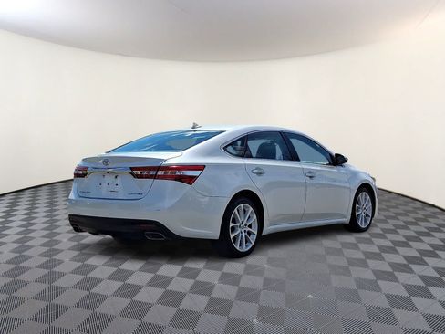 Used 2014 Toyota Avalon Limited FWD image 5
