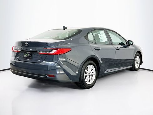 Used 2025 Toyota Camry LE image 9