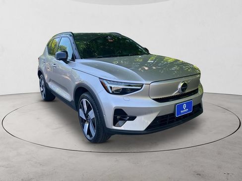 Certified 2023 Volvo XC40 Recharge Ultimate AWD/4WD image 7