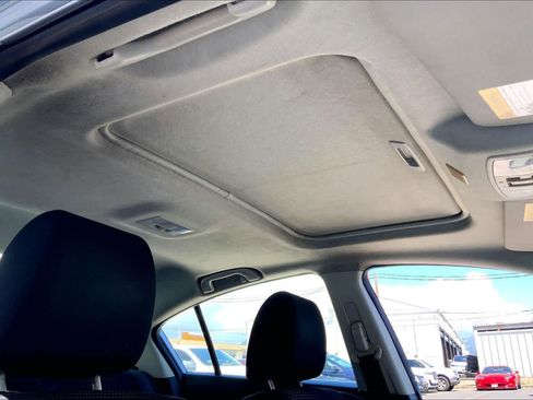 Used 2012 MAZDA MAZDA3 i Touring FWD image 28