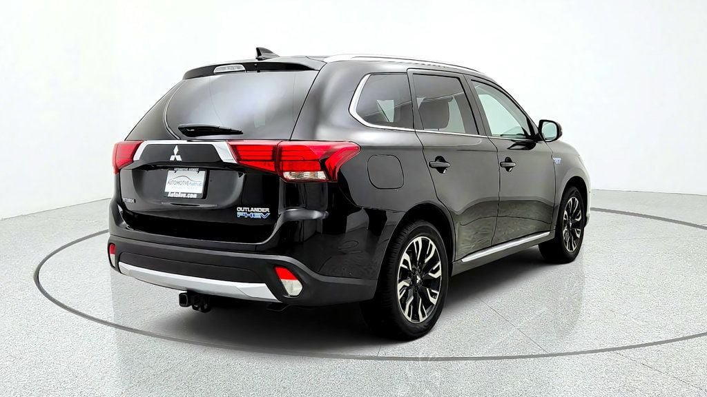 Used 2018 Mitsubishi Outlander SEL AWD/4WD image 5