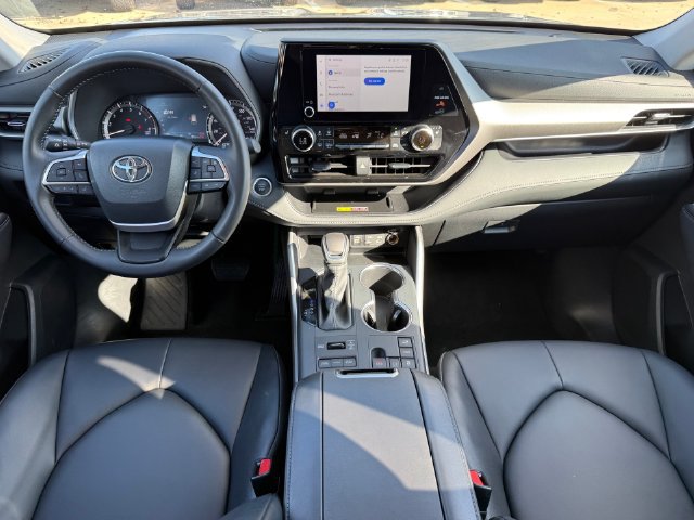 Used 2026 Toyota Highlander XLE AWD/4WD image 24