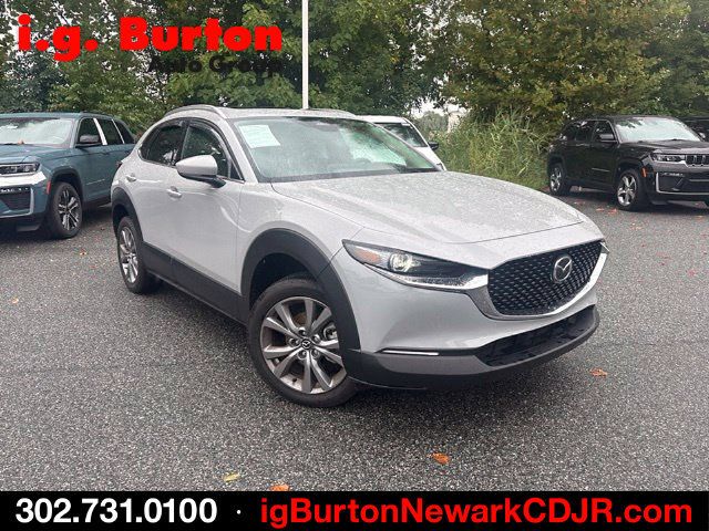 Used 2025 MAZDA CX-30 AWD 2.5 S w/ Premium Package image 2