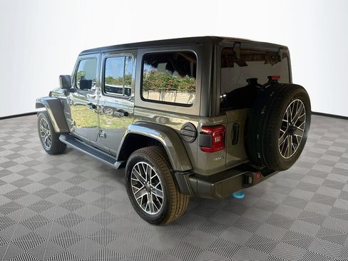 Used 2023 Jeep Wrangler Unlimited Sahara w/ Cold Weather Group AWD/4WD image 8