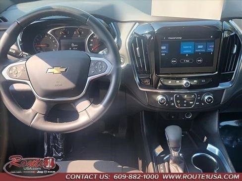 Used 2023 Chevrolet Traverse LT image 15