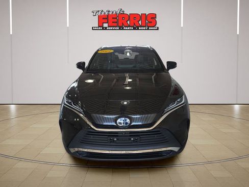 Used 2021 Toyota Venza Limited w/ Advanced Technology Package image 2