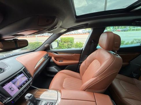 Used 2022 Maserati Levante GT AWD/4WD image 14