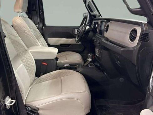 Used 2021 Jeep Wrangler Unlimited Sahara image 15